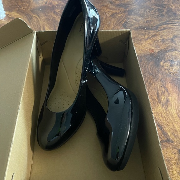 Collections by Clark - Picture 2 of 4